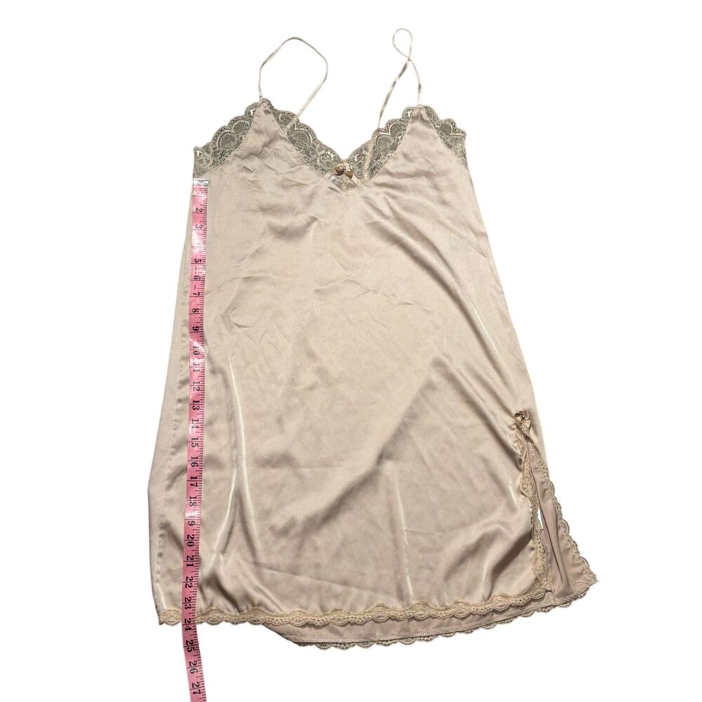 Dainty feminine romantic coquette lace slip dress w bow, slit & adjustable strap - Picture 4 of 6